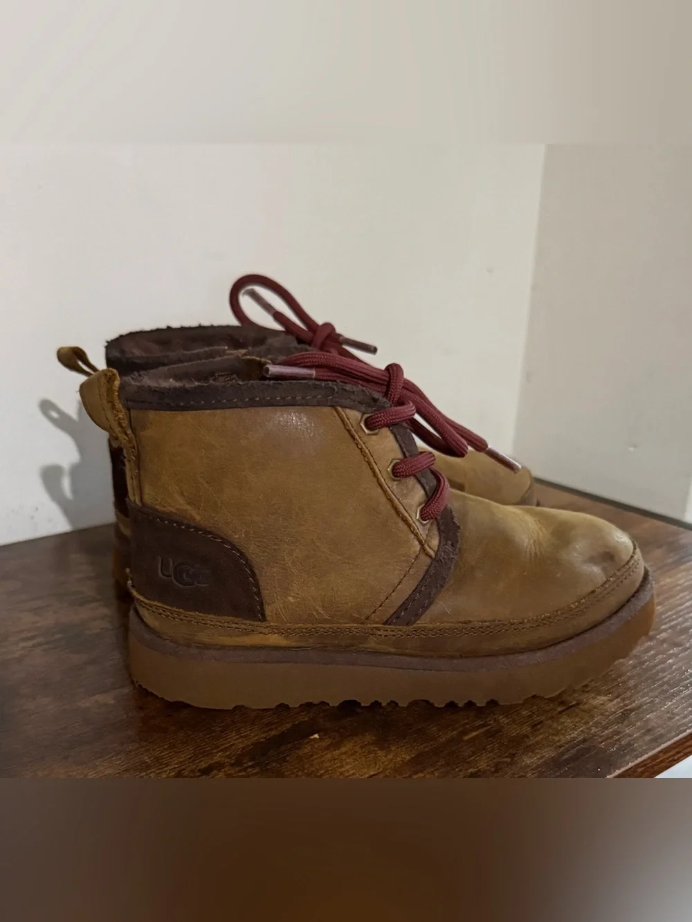 UGG Kids Tan Brown Neumel Boot with Red Laces